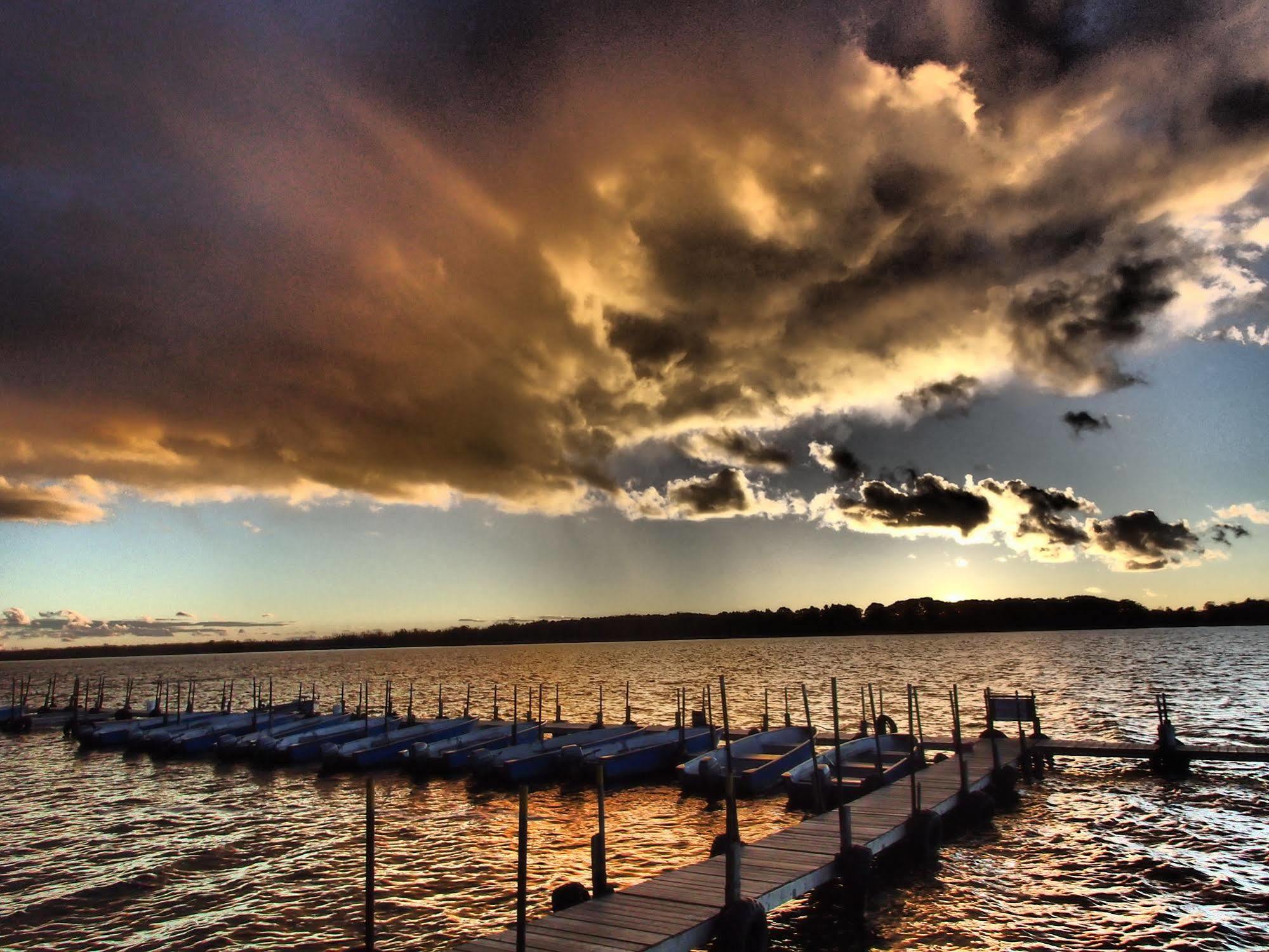 Lake Dalrymple Resort Lagoon City Εξωτερικό φωτογραφία