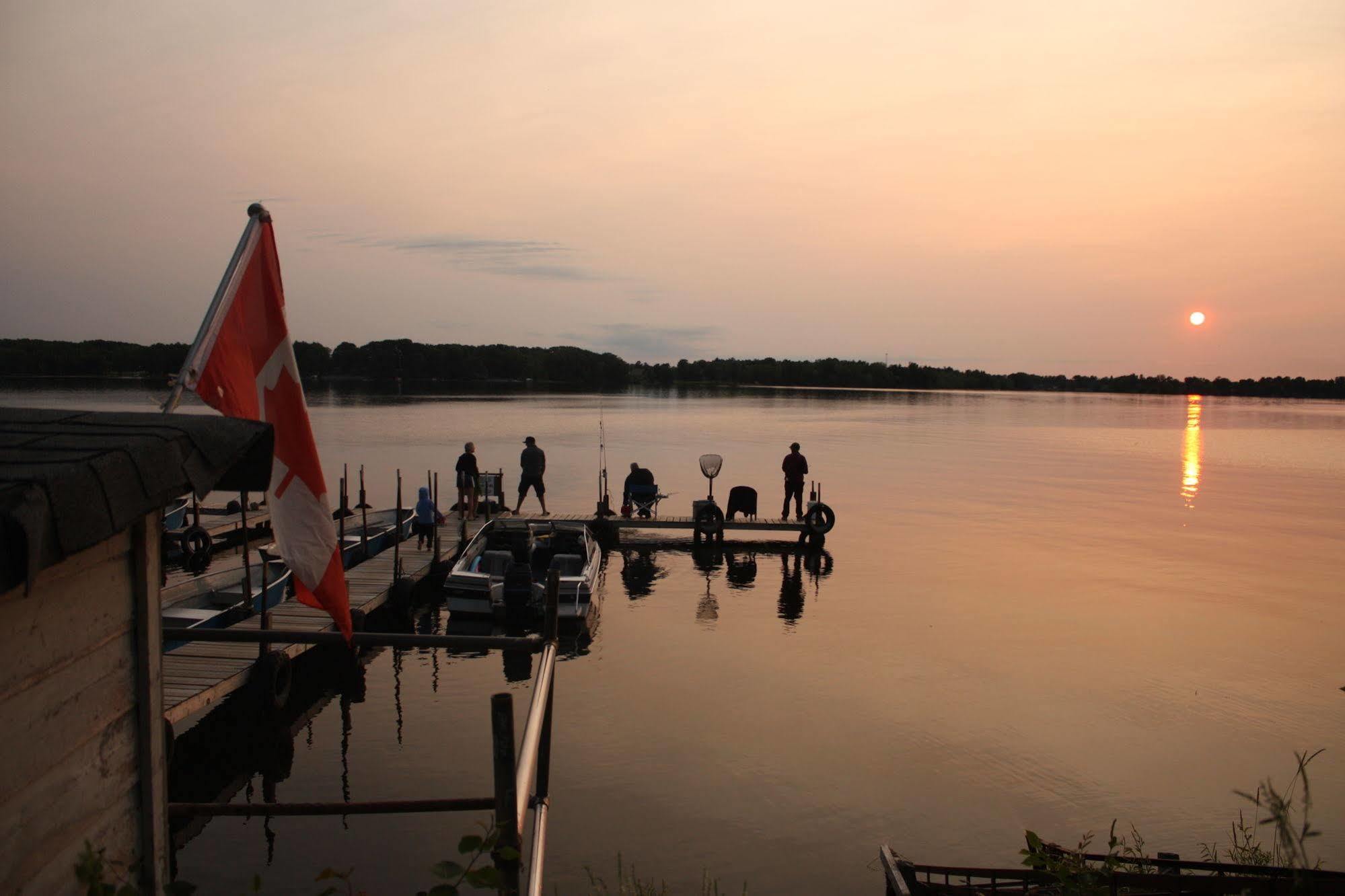 Lake Dalrymple Resort Lagoon City Εξωτερικό φωτογραφία