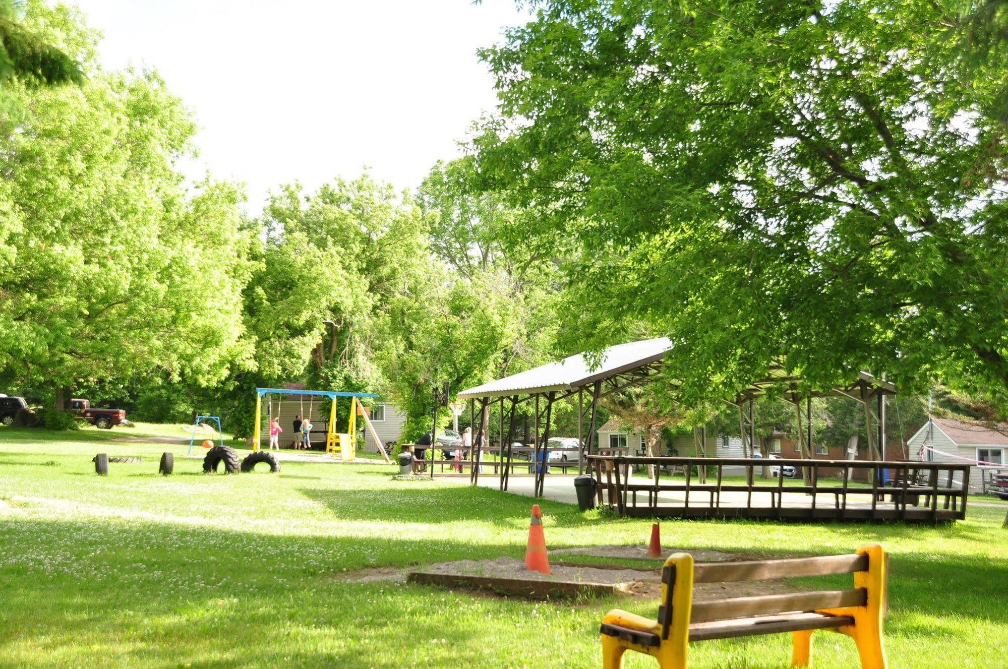 Lake Dalrymple Resort Lagoon City Εξωτερικό φωτογραφία