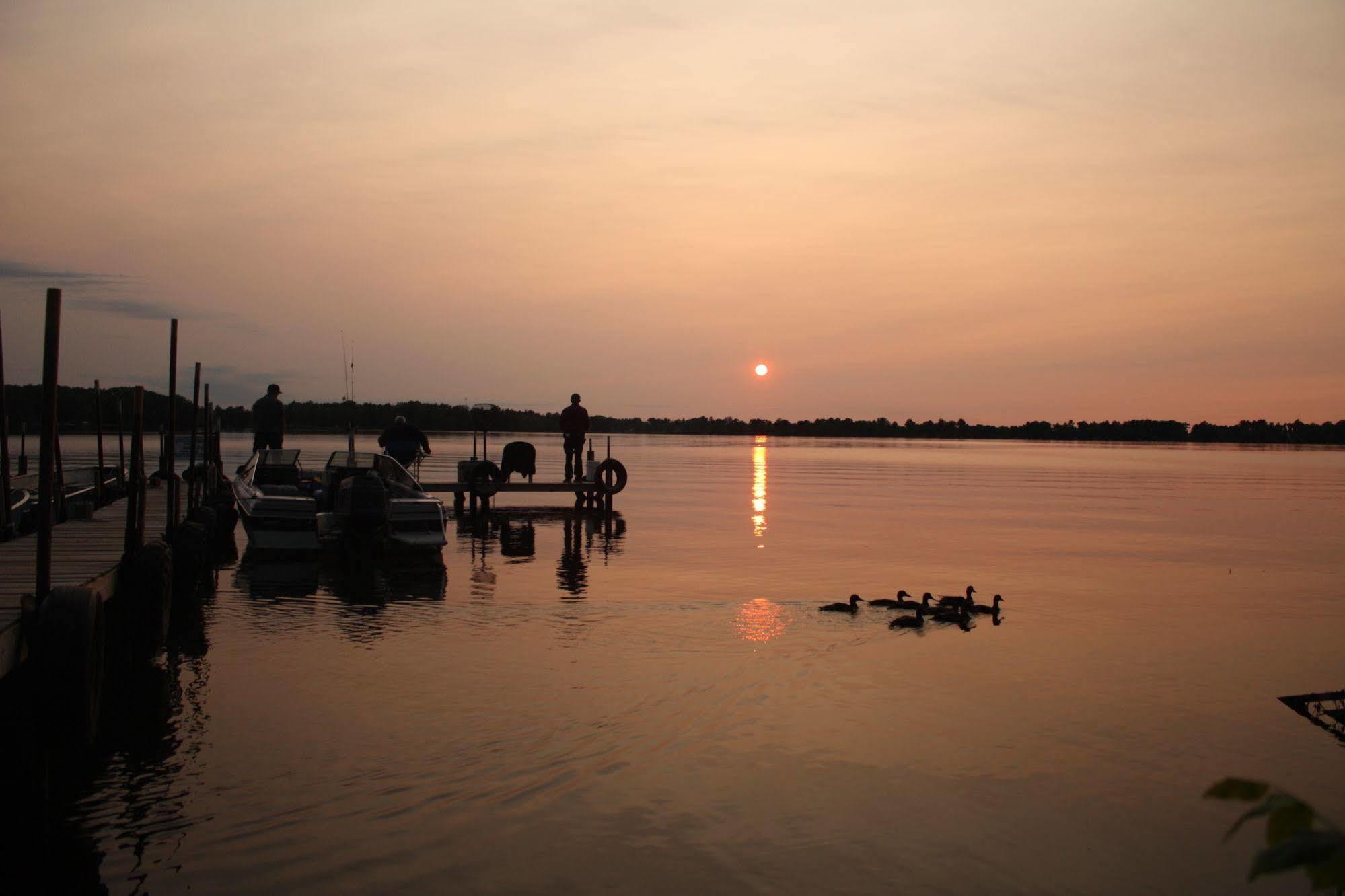 Lake Dalrymple Resort Lagoon City Εξωτερικό φωτογραφία